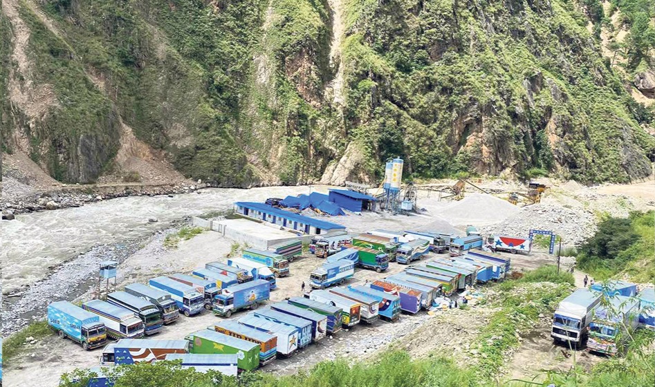चीनी सीमा नाका पर रोका गया नेपाली कन्टेनर चीनी सीमा नाका पर रोका गया नेपाली कन्टेनर