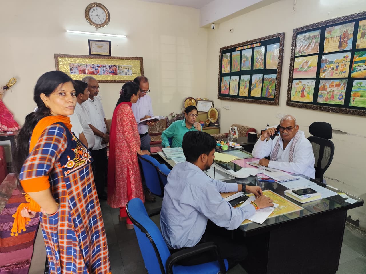 शिक्षा मंत्री दिलावर विद्यालय निरीक्षण के दौरान। शिक्षा मंत्री दिलावर विद्यालय निरीक्षण के दौरान।