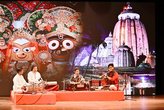 राष्ट्रपति भवन में आयोजित नुआखाई पर्व राष्ट्रपति भवन में आयोजित नुआखाई पर्व