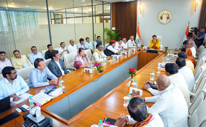 मुख्यमंत्री निवास पर ओबीसी आरक्षण को लेकर सर्वदलीय बैठक मुख्यमंत्री निवास पर ओबीसी आरक्षण को लेकर सर्वदलीय बैठक