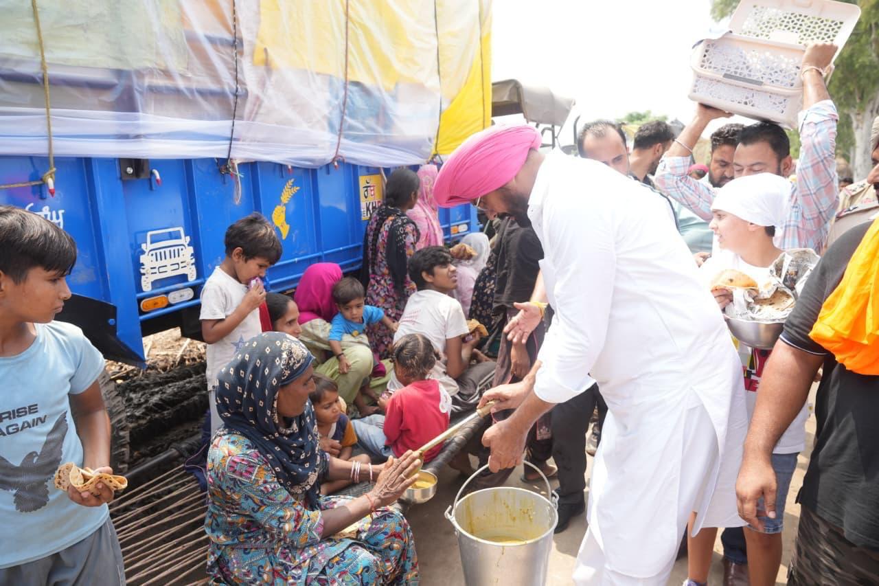पंजाब में बाढ़ राहत पंजाब में बाढ़ राहत