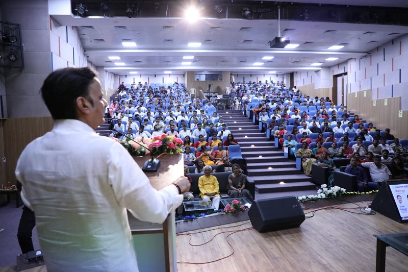 उप मुख्यमंत्री राजेन्द्र शुक्ल ने एमसीयू रीवा परिसर में अभ्युदय समापन सत्र को किया संबोधित उप मुख्यमंत्री राजेन्द्र शुक्ल ने एमसीयू रीवा परिसर में अभ्युदय समापन सत्र को किया संबोधित