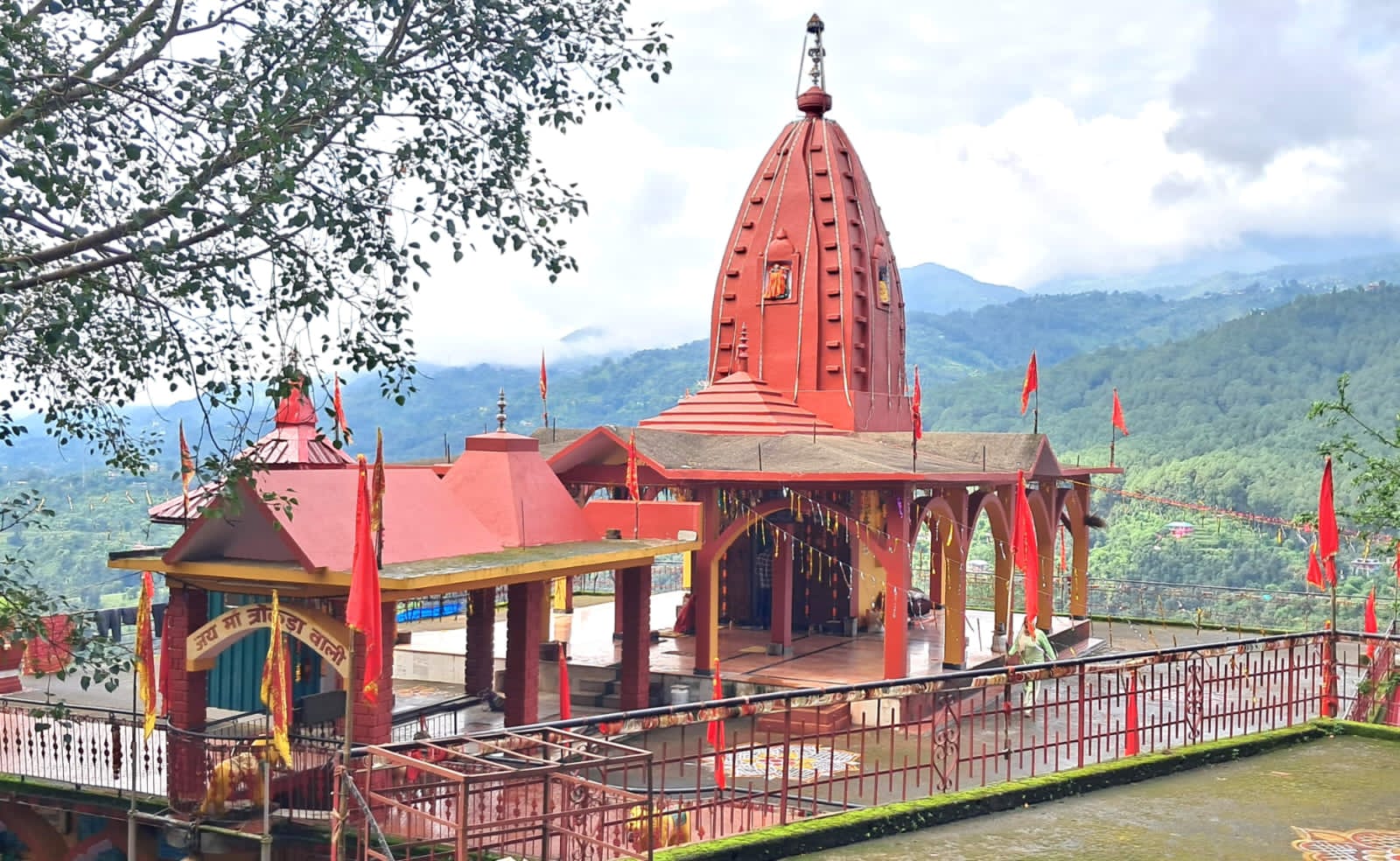त्रोकड़ा धाम सतोहल तुंगल मंडी।