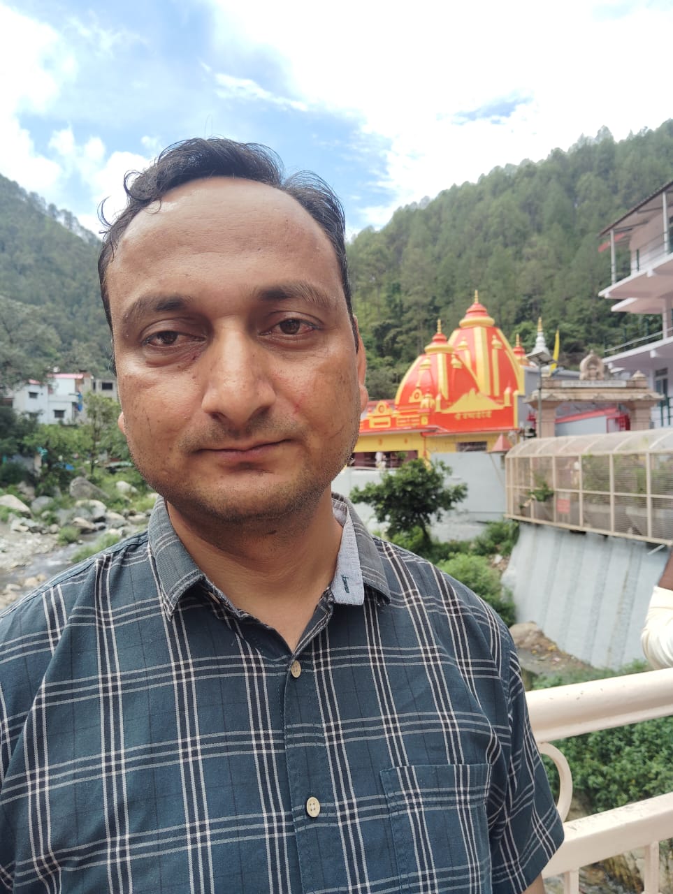 मृतक सीआरपीएफ इंस्पेक्टर निर्मल की फाइल फोटो मृतक सीआरपीएफ इंस्पेक्टर निर्मल की फाइल फोटो
