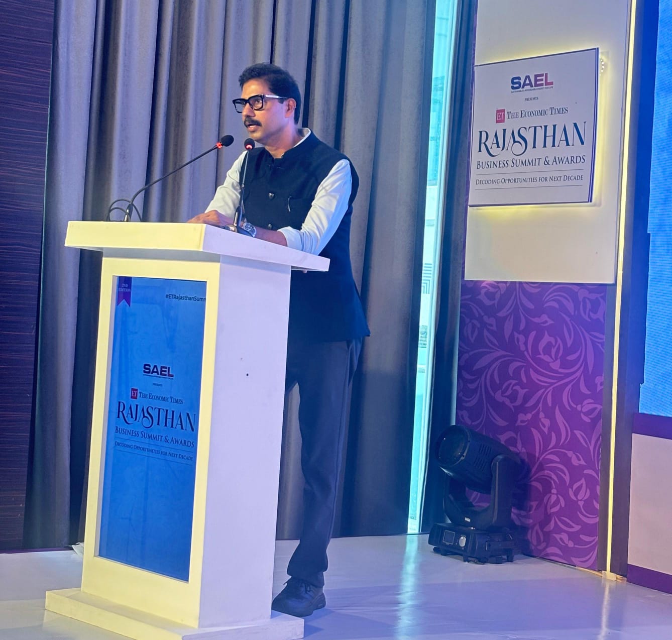 राजस्थान में सेमिनार में बालते प्रधान सचिव राजस्थान में सेमिनार में बालते प्रधान सचिव