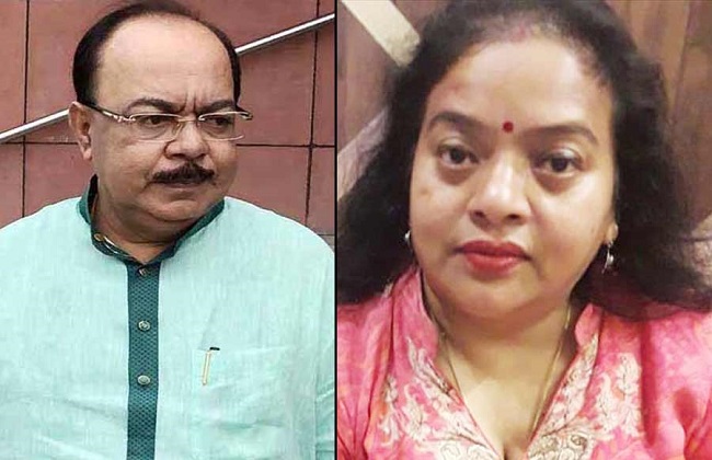 शोभन चटर्जी और रत्ना चटर्जी शोभन चटर्जी और रत्ना चटर्जी
