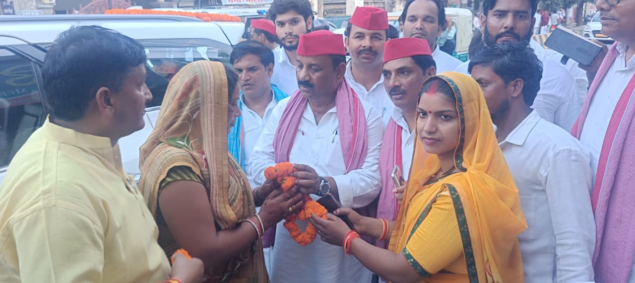 गोरखपुर आगमन पर हुआ सपा के प्रदेश अध्यक्ष का स्वागत* गोरखपुर आगमन पर हुआ सपा के प्रदेश अध्यक्ष का स्वागत*
