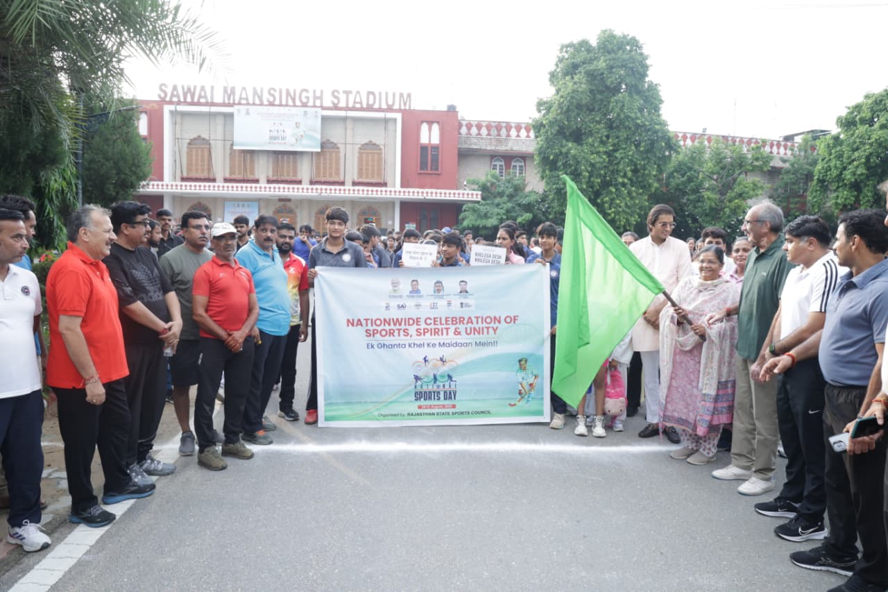 सांसद खेल महोत्सव का आगाज : सांसद मंजू शर्मा ने खिलाड़ियों की रैली को दिखाई हरी झंडी सांसद खेल महोत्सव का आगाज : सांसद मंजू शर्मा ने खिलाड़ियों की रैली को दिखाई हरी झंडी