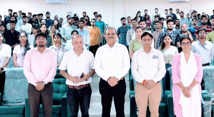 उद्यमिता का महत्व सिर्फ आर्थिक विकास ही नहीं व्यक्तिगत व सामाजिक भी है उद्यमिता का महत्व सिर्फ आर्थिक विकास ही नहीं व्यक्तिगत व सामाजिक भी है