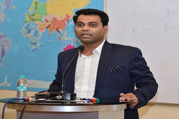 आयुक्त संकेत भोंडवे (फाइल फोटो)