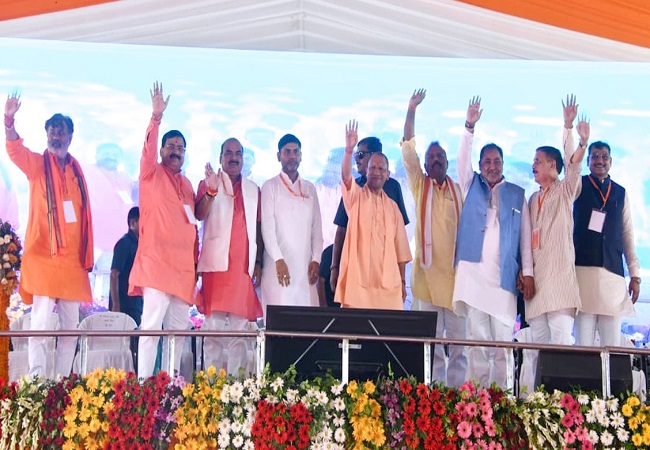 प्रतापगढ़ में मुख्यमंत्री ने 570 कराेड़ की याेजनाओं का लोकार्पण एवं शिलान्यास किया प्रतापगढ़ में मुख्यमंत्री ने 570 कराेड़ की याेजनाओं का लोकार्पण एवं शिलान्यास किया