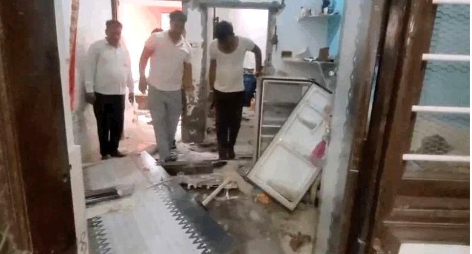 भीलवाड़ा में आकाशीय बिजली का कहर, गायत्री नगर में मकान क्षतिग्रस्त, युवक झुलसा