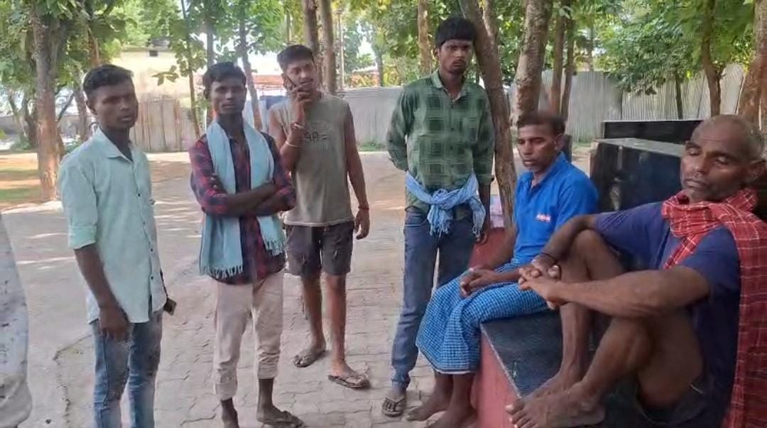 मृतक के परिजन मृतक के परिजन