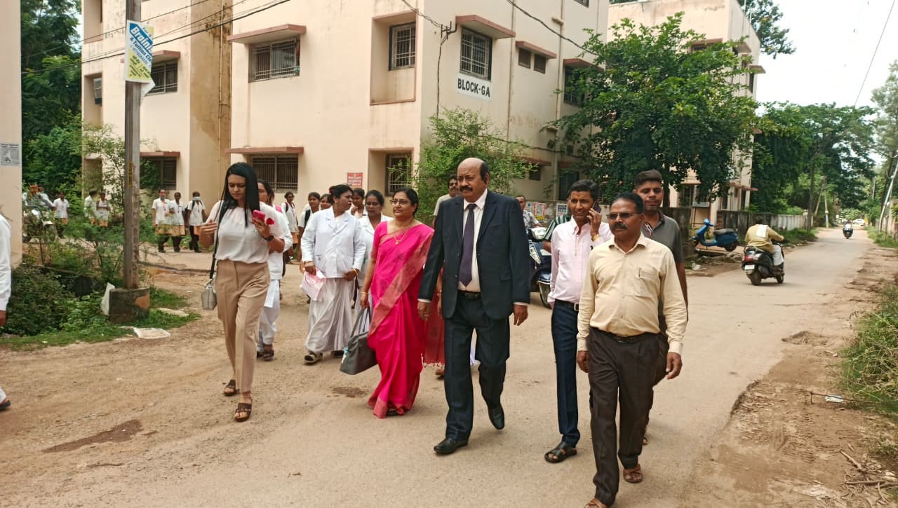 गरिमामय कार्यक्रम आयोजित कर दी गई विदाई गरिमामय कार्यक्रम आयोजित कर दी गई विदाई