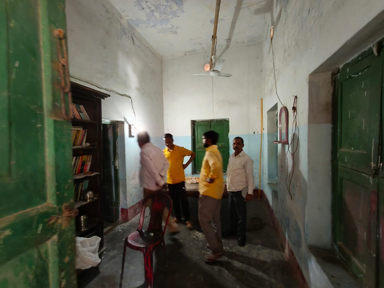 रेणु पुस्तकालय के पुनर्निर्माण की उम्मीद जगी, शिक्षा पदाधिकारी ने किया निरीक्षण रेणु पुस्तकालय के पुनर्निर्माण की उम्मीद जगी, शिक्षा पदाधिकारी ने किया निरीक्षण