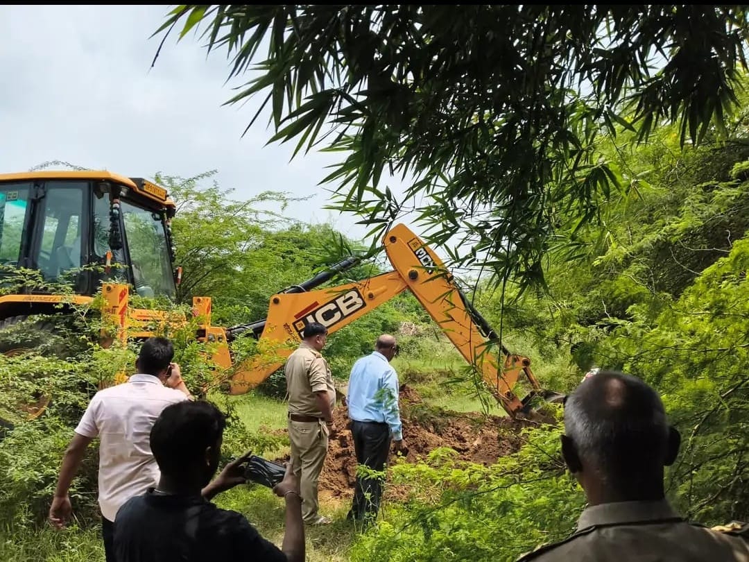 बिरमा नदी में मिला अज्ञात महिला का शव बिरमा नदी में मिला अज्ञात महिला का शव