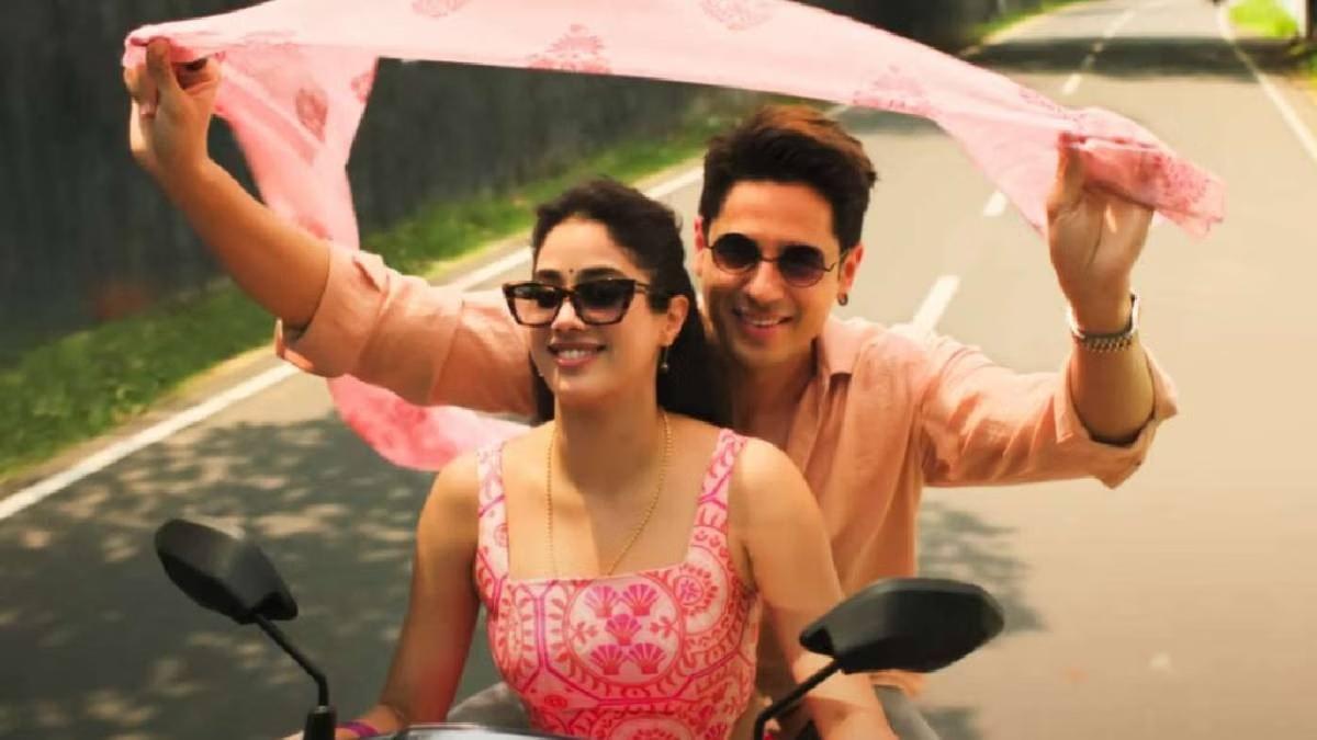 सिद्धार्थ मल्होत्रा, जाह्नवी कपूर - फाइल फोटो