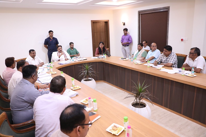 उप मुख्यमंत्री ने विंध्य क्षेत्र की सिंचाई परियोजनाओं की प्रगति की समीक्षा की