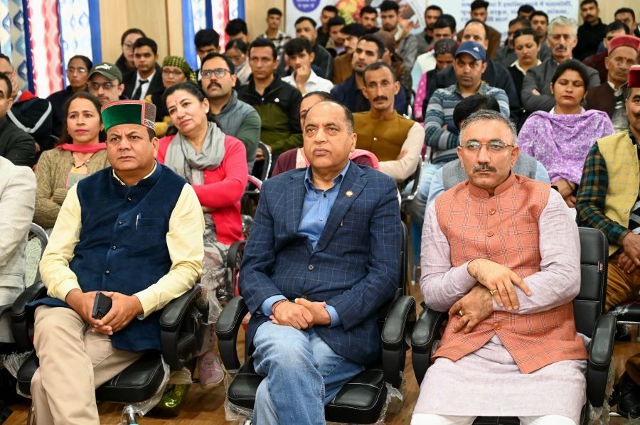 मन की बात सुनते नेता प्रतिपक्ष जय राम ठाकुर मन की बात सुनते नेता प्रतिपक्ष जय राम ठाकुर