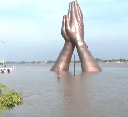 नमो घाट वाराणसी (वीडियो से ली गई फोटो) नमो घाट वाराणसी (वीडियो से ली गई फोटो)