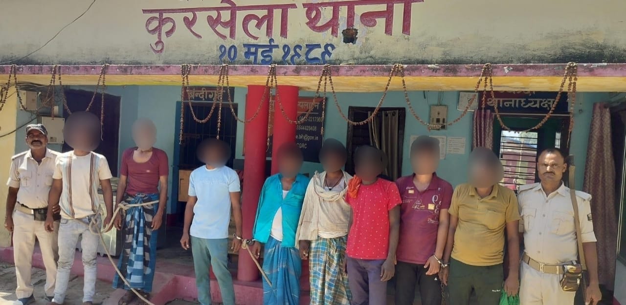 पुलिस के गिरफ्त में पशु तस्कर पुलिस के गिरफ्त में पशु तस्कर