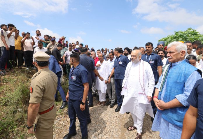 नरेंद्र मोदी सरकार जम्मू-कश्मीर में हाल ही में आई बाढ़ से प्रभावित लोगों के पुनर्वास को सुनिश्चित करने के लिए प्रतिबद्ध-अमित शाह नरेंद्र मोदी सरकार जम्मू-कश्मीर में हाल ही में आई बाढ़ से प्रभावित लोगों के पुनर्वास को सुनिश्चित करने के लिए प्रतिबद्ध-अमित शाह