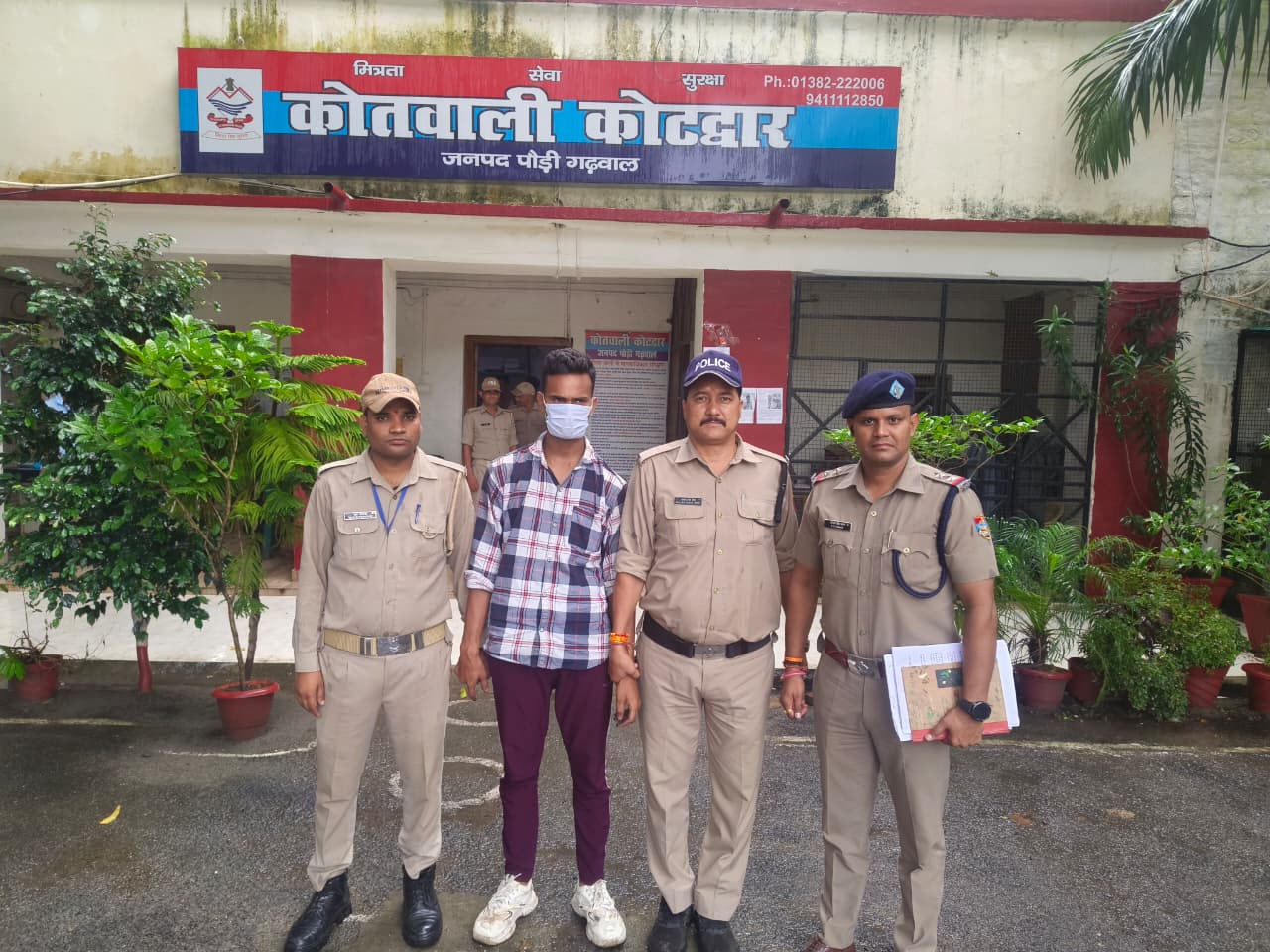 नाबालिक अपहरण करने वाला अभियुक्त पुलिस की गिरफ्त में नाबालिक अपहरण करने वाला अभियुक्त पुलिस की गिरफ्त में