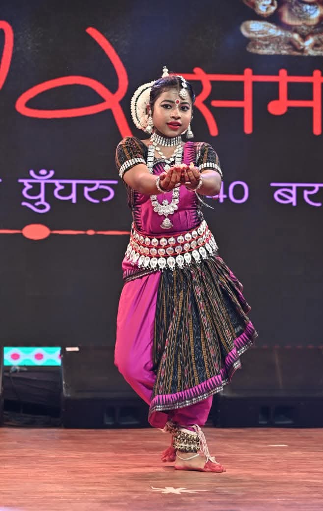 आराध्या की प्रस्तुति आराध्या की प्रस्तुति