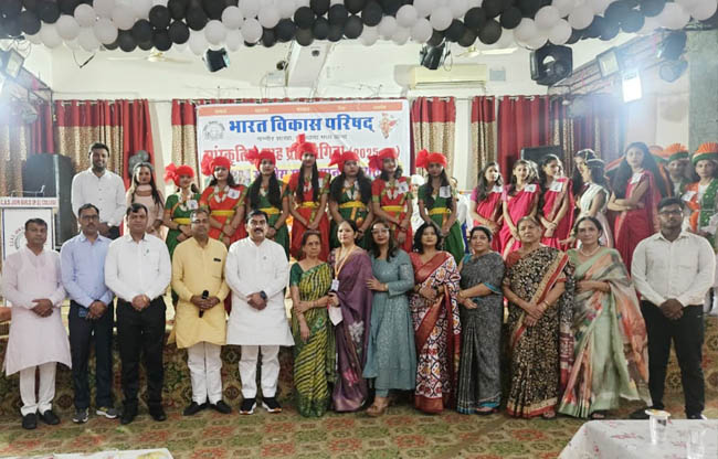 सोनीपत: भाविप द्वारा आयोजित प्रतियोगिता के विजेताओं के  साथ आयोजक