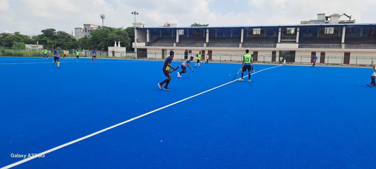 संकुल में हॉकी प्रतियोगिता संकुल में हॉकी प्रतियोगिता