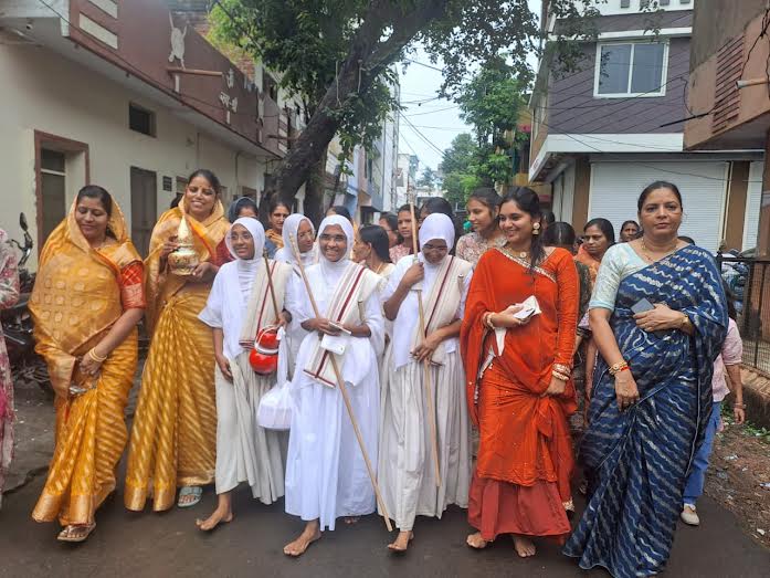 साध्वी श्री गीतार्थरेखाजी म.सा. के 500 आयम्बिल तप अनुमोदनार्थ भव्य चल समारोह निकला साध्वी श्री गीतार्थरेखाजी म.सा. के 500 आयम्बिल तप अनुमोदनार्थ भव्य चल समारोह निकला