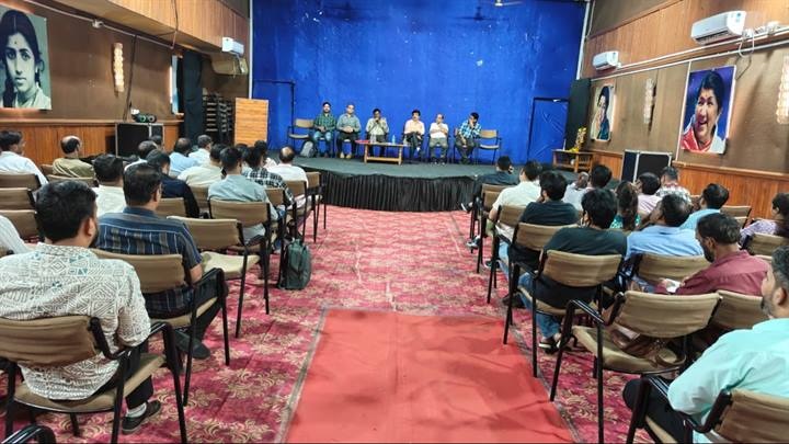 - नर्सिंग होम एसोसिएशन के साथ स्वास्थ्य विभाग की बैठक सम्पन्न - नर्सिंग होम एसोसिएशन के साथ स्वास्थ्य विभाग की बैठक सम्पन्न