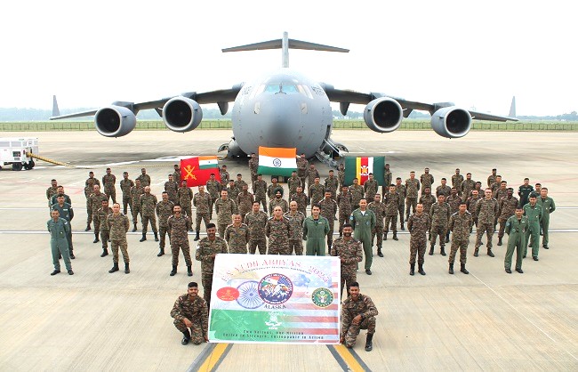 अमेरिका के साथ युद्धाभ्यास के लिया भारतीय टुकड़ी रवाना अमेरिका के साथ युद्धाभ्यास के लिया भारतीय टुकड़ी रवाना