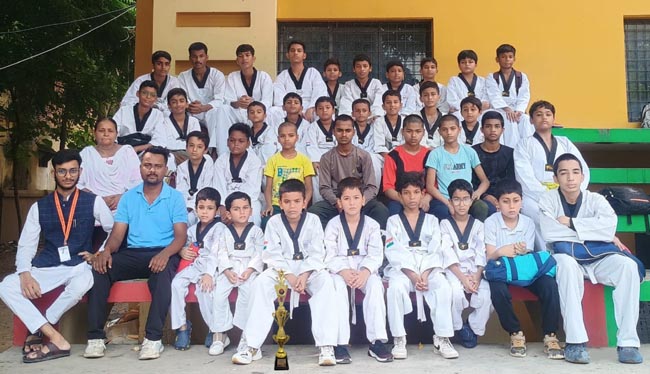 ताइक्वांडो विजेता फ्यूजेनएड स्पोर्ट्स एकेडमी की टीम ताइक्वांडो विजेता फ्यूजेनएड स्पोर्ट्स एकेडमी की टीम