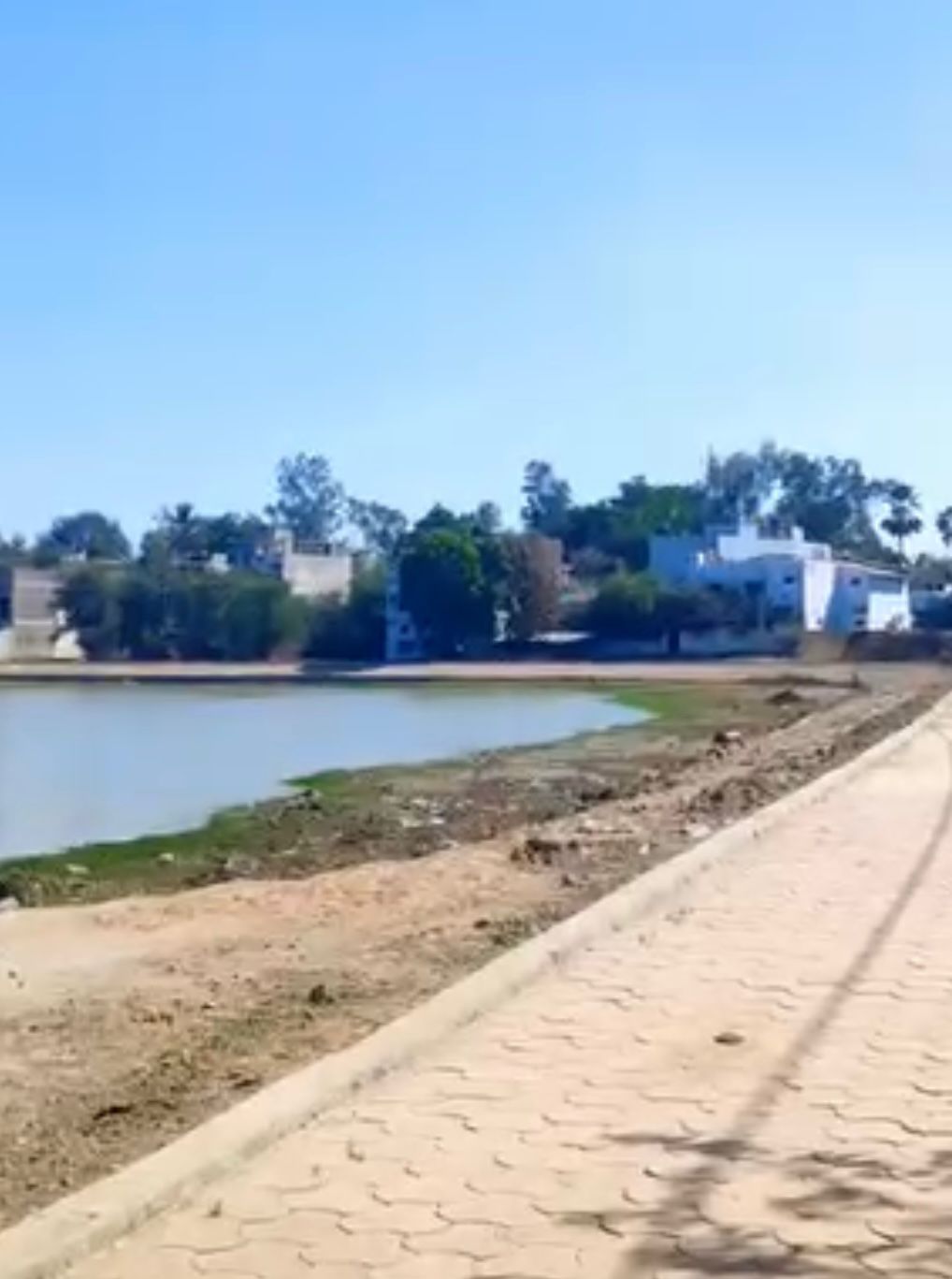 धमतरी शहर के हटकेशर वार्ड में स्थित कांटा तालाब
