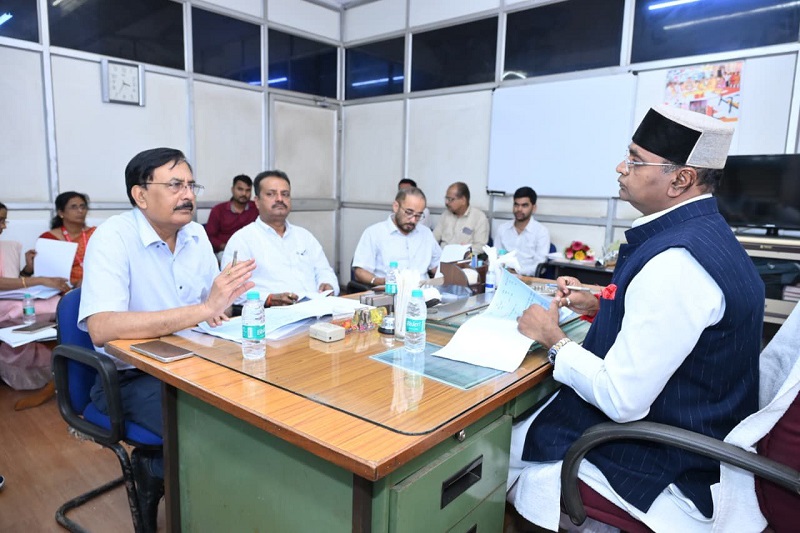 मंत्री विश्वास कैलाश सारंग ने की राज्य सहकारी उपभोक्ता संघ की गतिविधियों की समीक्षा मंत्री विश्वास कैलाश सारंग ने की राज्य सहकारी उपभोक्ता संघ की गतिविधियों की समीक्षा