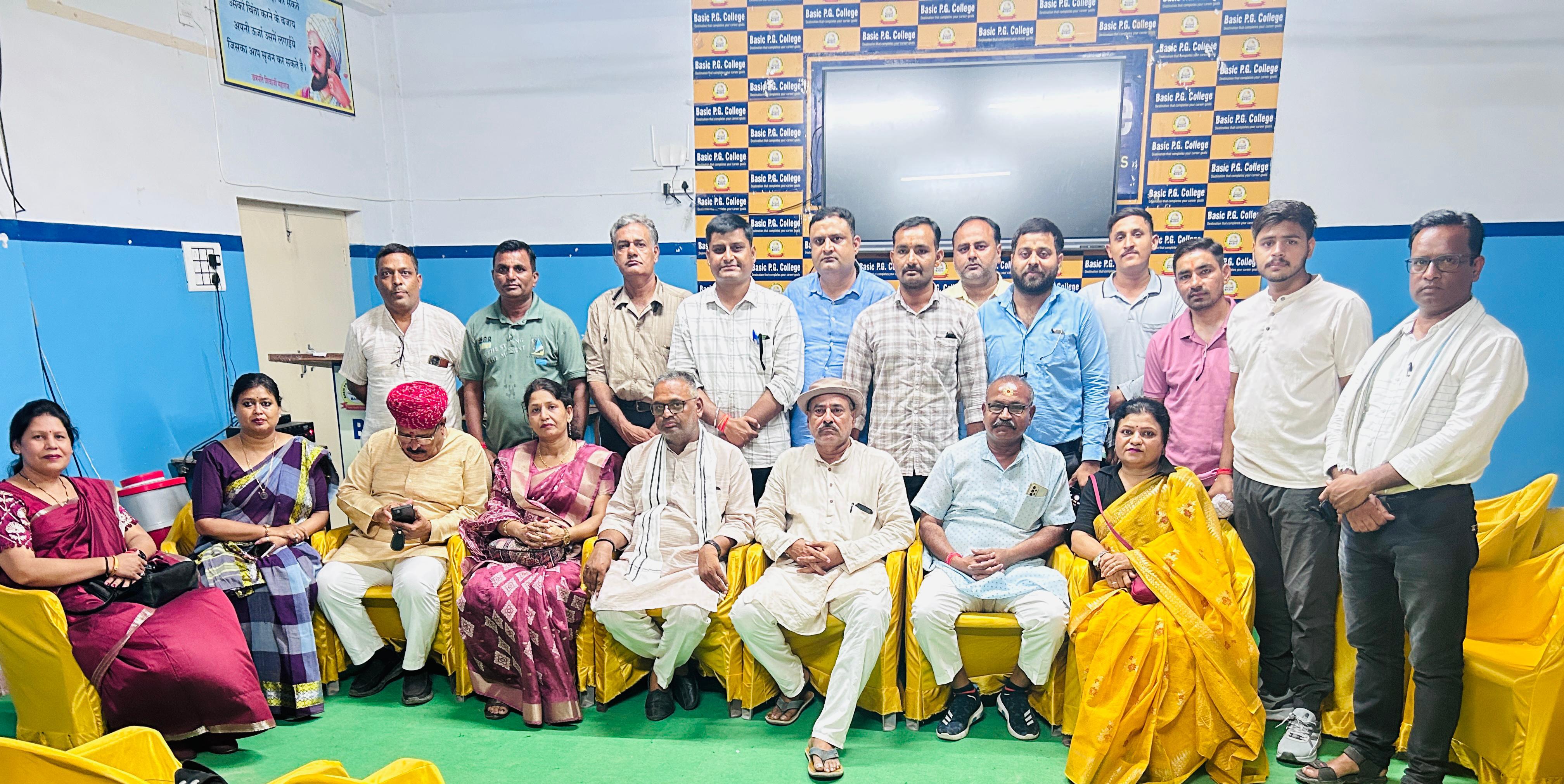 बीकानेर बैठक में बनी व्यापक कार्ययोजना : जोन से 148 वाहनों का काफ़िला होगा रवाना बीकानेर बैठक में बनी व्यापक कार्ययोजना : जोन से 148 वाहनों का काफ़िला होगा रवाना