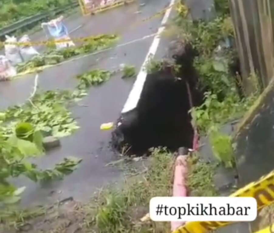 चोरगलिया मार्ग पर सूखी नदी पुल पर भू-कटाव से बना बड़ा गड्ढा, यातायात बंद चोरगलिया मार्ग पर सूखी नदी पुल पर भू-कटाव से बना बड़ा गड्ढा, यातायात बंद
