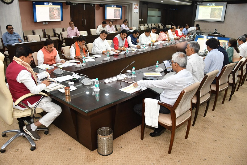 मुख्यमंत्री डॉ. मोहन यादव की अध्यक्षता में हुई सिंहस्थ-2028 के लिए गठित मंत्रीमंडलीय समिति की बैठक मुख्यमंत्री डॉ. मोहन यादव की अध्यक्षता में हुई सिंहस्थ-2028 के लिए गठित मंत्रीमंडलीय समिति की बैठक