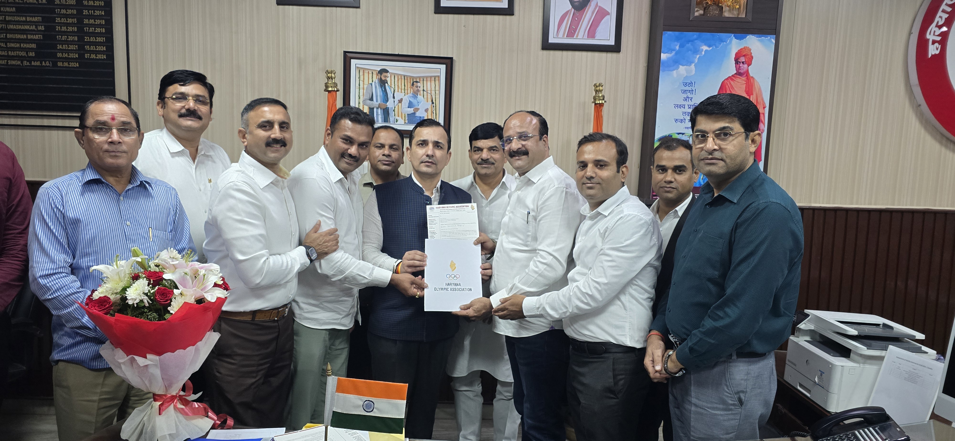 हरियाणा ओलंपिक एसाेसएिशन के अध्यक्ष एचएसएससी चेयरमैन से मुलाकात करते हुए हरियाणा ओलंपिक एसाेसएिशन के अध्यक्ष एचएसएससी चेयरमैन से मुलाकात करते हुए