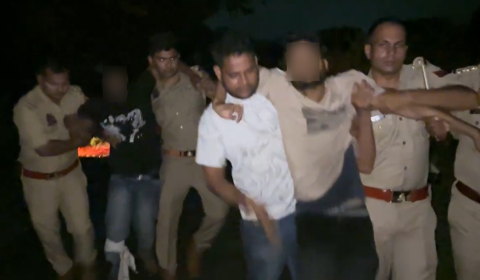 गिरफ्तार लुटेरे गिरफ्तार लुटेरे