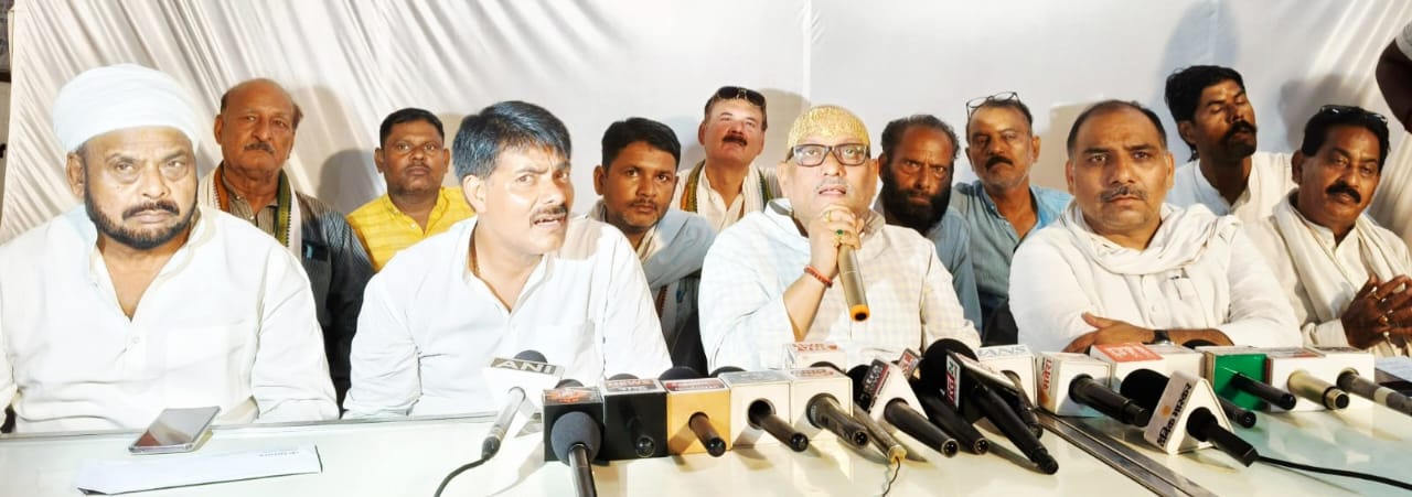 प्रेसवार्ता में प्रदेश कांग्रेस अध्यक्ष