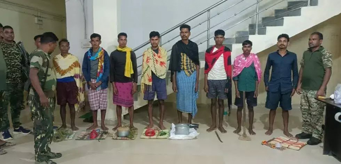 थाना जांगला से गिरफ्तार  8 नक्सली