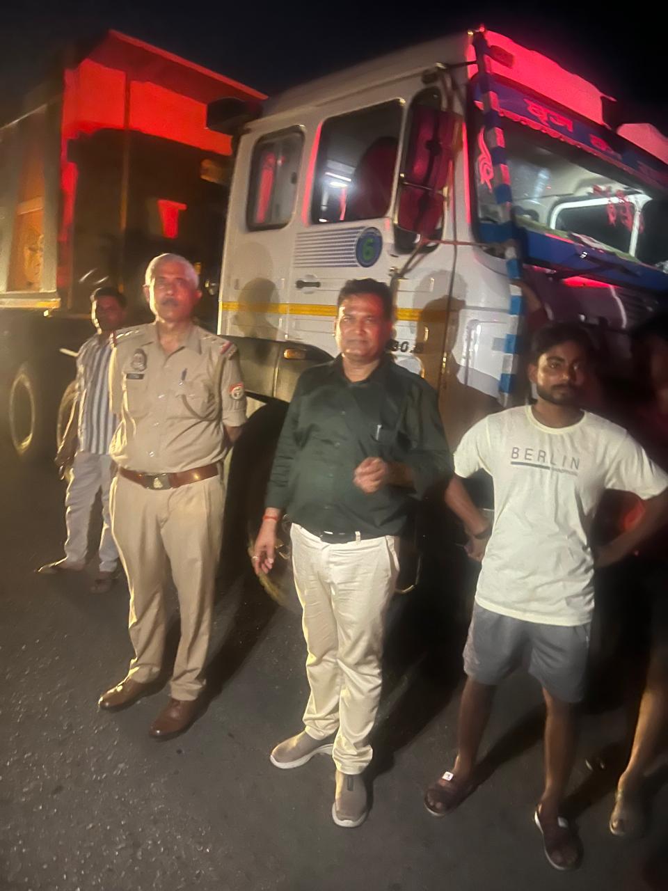 कार्यवाही करते अधिकारी कार्यवाही करते अधिकारी