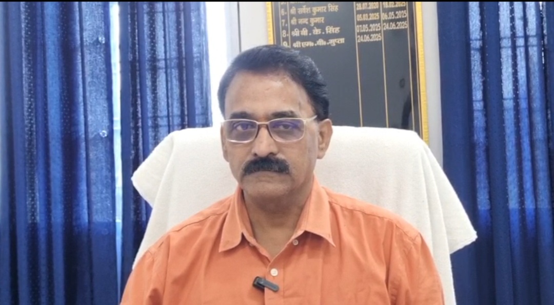 एआरटीओ महेश बाबू गुप्ता की फोटो