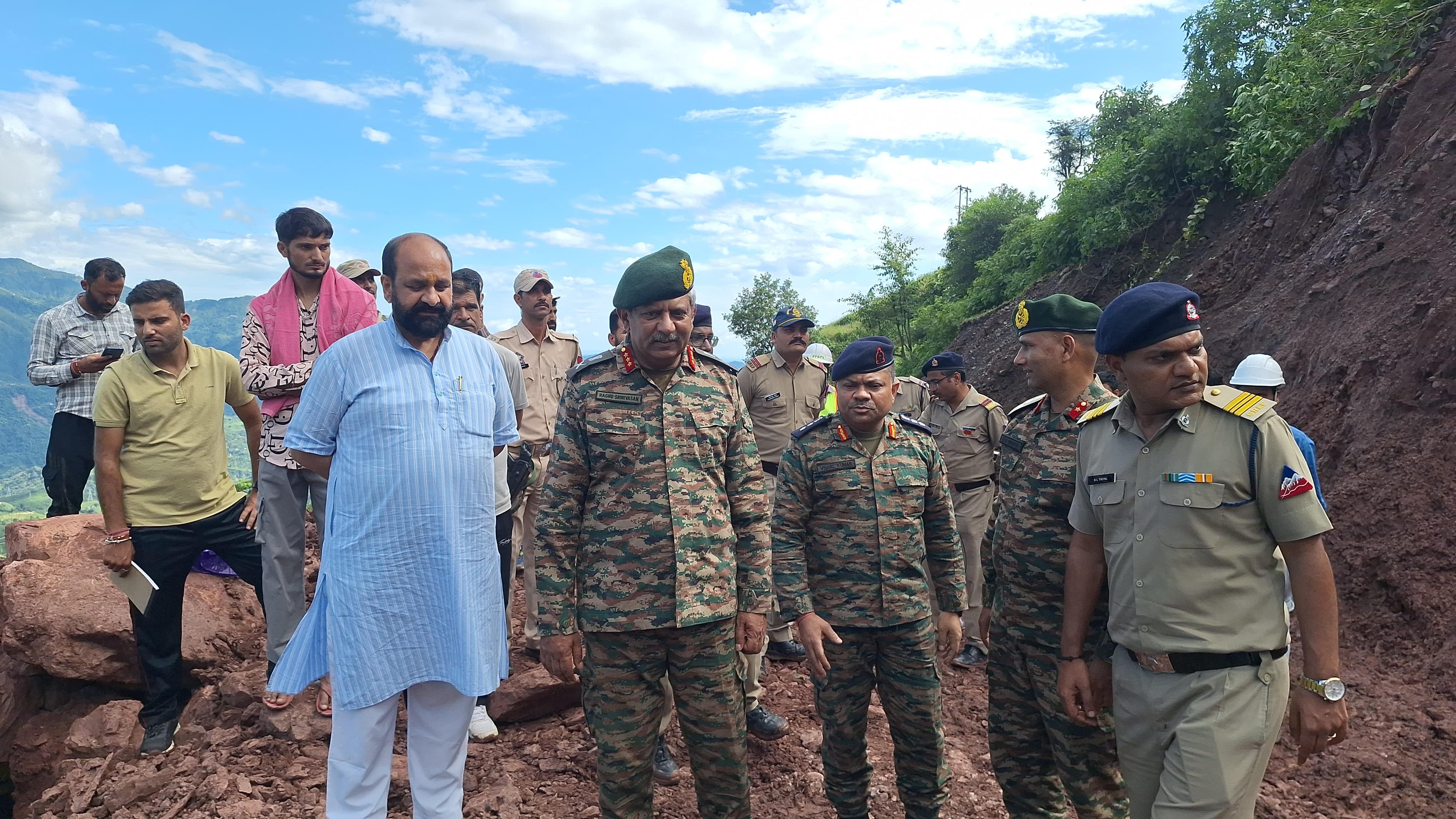 BRO Director General visited Bani-Basohli road and gave instructions to speed up the repair work
