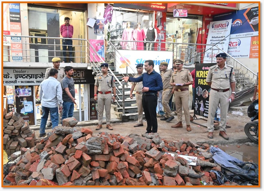 सड़क पर पुलिस कमिश्नर सड़क पर पुलिस कमिश्नर