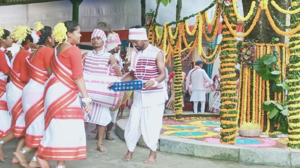 अखरा की तस्वीर अखरा की तस्वीर