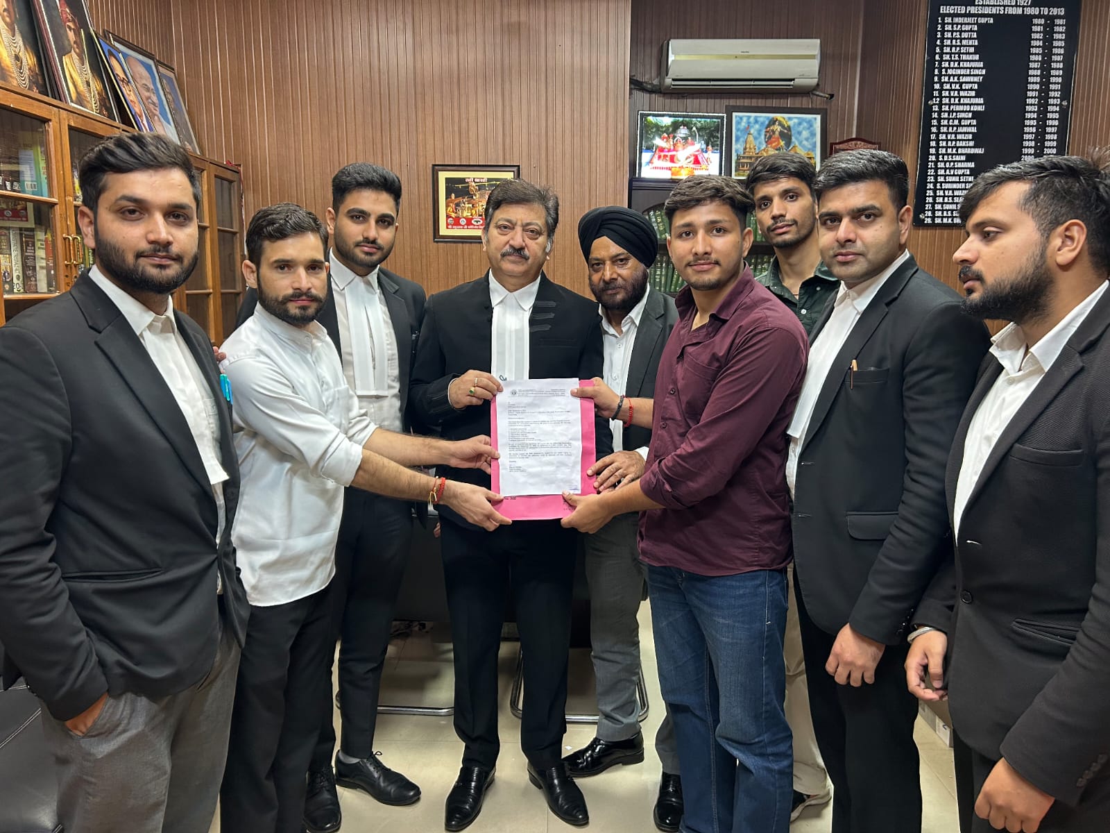 एबीवीपी ने की सिविल जज परीक्षा स्थगित करने की मांग, विपक्ष के नेता और बार एसोसिएशन अध्यक्ष ने दिया समर्थन एबीवीपी ने की सिविल जज परीक्षा स्थगित करने की मांग, विपक्ष के नेता और बार एसोसिएशन अध्यक्ष ने दिया समर्थन