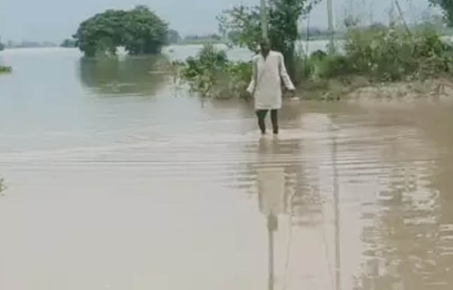 सोनीपत: यमुना के जल का रोद्र रुप सोनीपत: यमुना के जल का रोद्र रुप